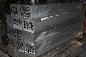 Фото заготовок с зади. Чёрным я для контраста расписал. (6333 просмотра) <a class='original' href='./download/file.php?id=54900&mode=view' target=_blank>Загрузить оригинал (7.67 МБ)</a>