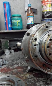 Штуцер и отверстия пневмозатвора переднего подшипника. (6131 просмотр) <a class='original' href='./download/file.php?id=56856&mode=view' target=_blank>Загрузить оригинал (346.2 КБ)</a>