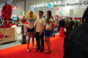 металлообработка девушки 05.JPG (9120 просмотров) <a class='original' href='./download/file.php?id=5693&mode=view' target=_blank>Загрузить оригинал (252.62 КБ)</a>