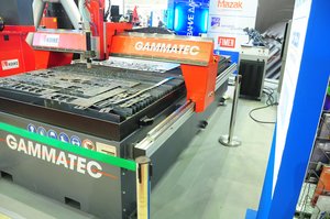 рельс на станочном алюминиевом профиле.JPG (14400 просмотров) <a class='original' href='./download/file.php?id=5701&mode=view' target=_blank>Загрузить оригинал (437.92 КБ)</a>