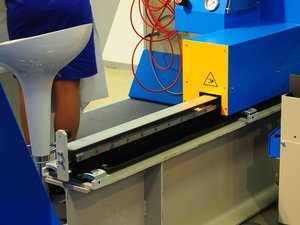 крепление профильного рельса.JPG (14400 просмотров) <a class='original' href='./download/file.php?id=5707&mode=view' target=_blank>Загрузить оригинал (362.45 КБ)</a>