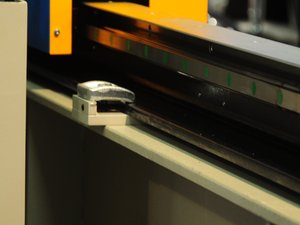 крепление рельса на станке плазменного раскроя.JPG (14400 просмотров) <a class='original' href='./download/file.php?id=5708&mode=view' target=_blank>Загрузить оригинал (432.75 КБ)</a>