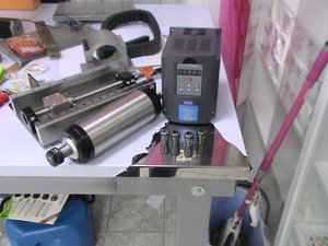 Стол- фанера 30мм, обтянут нержавейкой. В комплекте сор шпинделем были цанги и инвертер (3620 просмотров) <a class='original' href='./download/file.php?id=58935&mode=view' target=_blank>Загрузить оригинал (480.79 КБ)</a>