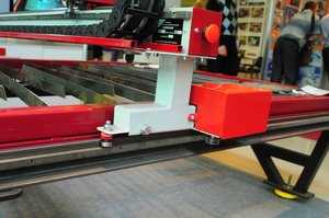 рейка на станке плазменной резки .JPG (14328 просмотров) <a class='original' href='./download/file.php?id=6008&mode=view' target=_blank>Загрузить оригинал (553.87 КБ)</a>