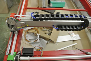 долго провода уговаривал пролезть в отверстия поперечной балки)) (3269 просмотров) <a class='original' href='./download/file.php?id=61307&mode=view' target=_blank>Загрузить оригинал (5.14 МБ)</a>