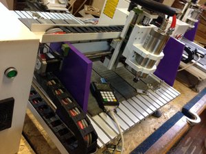 Вот такой станочек (2281 просмотр) <a class='original' href='./download/file.php?id=64074&mode=view' target=_blank>Загрузить оригинал (147.45 КБ)</a>