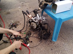 помыли и пробный пуск!!! ОН ЖИВОЙ!! :)) (3340 просмотров) <a class='original' href='./download/file.php?id=64876&mode=view' target=_blank>Загрузить оригинал (379.13 КБ)</a>