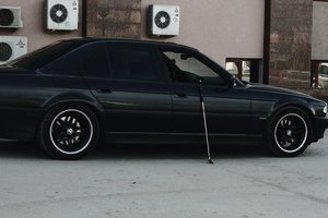 bmw740-2.jpg (3357 просмотров) <a class='original' href='./download/file.php?id=66450&mode=view' target=_blank>Загрузить оригинал (198.21 КБ)</a>