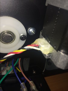 Провода мотора оси У (1461 просмотр) <a class='original' href='./download/file.php?id=69461&mode=view' target=_blank>Загрузить оригинал (178.63 КБ)</a>