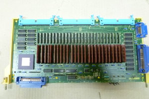 плата куммуникационная.JPG (2418 просмотров) <a class='original' href='./download/file.php?id=72276&mode=view' target=_blank>Загрузить оригинал (3.83 МБ)</a>