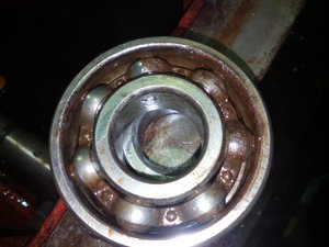 Состояние подшипников в шпиндельной бабке - наверное работал на воде))) (4279 просмотров) <a class='original' href='./download/file.php?id=72506&mode=view' target=_blank>Загрузить оригинал (902.6 КБ)</a>