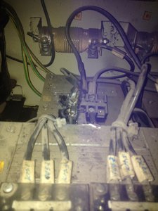 Расплавленная клемма (4279 просмотров) <a class='original' href='./download/file.php?id=72510&mode=view' target=_blank>Загрузить оригинал (364.59 КБ)</a>