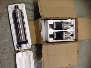 на фото справа эти 2 движка с редукторами 1/18 движка 57 диаметра по 3а на фазу (2907 просмотров) <a class='original' href='./download/file.php?id=73368&mode=view' target=_blank>Загрузить оригинал (121.72 КБ)</a>