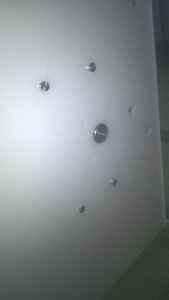 А вот сдесь уже один из минусов сборки<br />валы вбивал в корпус. В этом месте треснул. Перерезать деталь не стал. Треснуло из за того что изготавливал на самодельном фрезере и точности в нем не такая хорошая как на заводских (1789 просмотров) <a class='original' href='./download/file.php?id=73721&mode=view' target=_blank>Загрузить оригинал (45.54 КБ)</a>