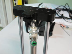 направляющая пневмы и захват (3359 просмотров) <a class='original' href='./download/file.php?id=74274&mode=view' target=_blank>Загрузить оригинал (1.65 МБ)</a>