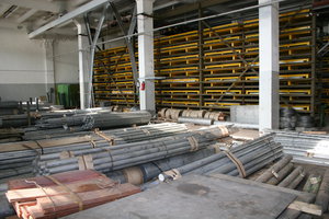 Наш бывший склад алюминиевого проката в Тушино, 800m². Большой склад, большой выбор. Из-за банкротства ТМЗ пришлось добавить площадь в Томилино. Всего в Томилино теперь 5000m² (17423 просмотра) <a class='original' href='./download/file.php?id=75573&mode=view' target=_blank>Загрузить оригинал (1.86 МБ)</a>