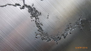 Трещина идёт и слоями и вдоль  оси. Образец дефектного прутка В95Т1 Ф500мм. (5561 просмотр) <a class='original' href='./download/file.php?id=77080&mode=view' target=_blank>Загрузить оригинал (4.89 МБ)</a>