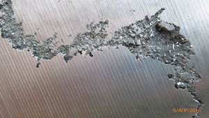 Образец дефектного прутка В95Т1 Ф500мм. Крупным планом (5561 просмотр) <a class='original' href='./download/file.php?id=77082&mode=view' target=_blank>Загрузить оригинал (4.92 МБ)</a>