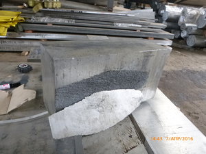 Д19Т плита =200мм. Трещины вдоль плоскости резки. Почему-то от ленточки трещит часто. (5561 просмотр) <a class='original' href='./download/file.php?id=77083&mode=view' target=_blank>Загрузить оригинал (636 КБ)</a>