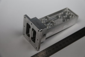 Корпус из прутка Д16Т для радиотехнической аппаратуры, пруток иногда лучше использовать для стабильности размеров. (3355 просмотров) <a class='original' href='./download/file.php?id=77189&mode=view' target=_blank>Загрузить оригинал (6.25 МБ)</a>