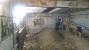 скопившийся возле передней стенки грунт поднимали копай-ногой (3834 просмотра) <a class='original' href='./download/file.php?id=77968&mode=view' target=_blank>Загрузить оригинал (3.2 МБ)</a>