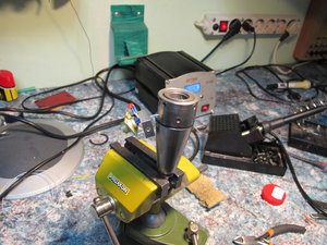 паяем диод и контакты (3810 просмотров) <a class='original' href='./download/file.php?id=78827&mode=view' target=_blank>Загрузить оригинал (2.38 МБ)</a>