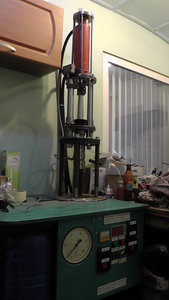 Литьевая машинка (3096 просмотров) <a class='original' href='./download/file.php?id=78949&mode=view' target=_blank>Загрузить оригинал (982.9 КБ)</a>