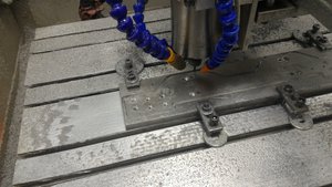 Процесс пиления портала оси Z, поближе (13199 просмотров) <a class='original' href='./download/file.php?id=78979&mode=view' target=_blank>Загрузить оригинал (2.18 МБ)</a>