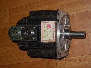 Мотор 450ватт.jpg (3478 просмотров) <a class='original' href='./download/file.php?id=7901&mode=view' target=_blank>Загрузить оригинал (242.79 КБ)</a>