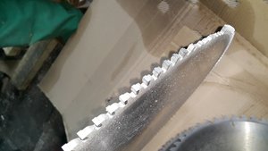 Осыпались на резке алюминиевой плиты. Фреза восстановлению не подлежит. (4814 просмотров) <a class='original' href='./download/file.php?id=80586&mode=view' target=_blank>Загрузить оригинал (3.22 МБ)</a>