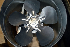 вот такой вент. 400 куб/час. (2256 просмотров) <a class='original' href='./download/file.php?id=80594&mode=view' target=_blank>Загрузить оригинал (558.25 КБ)</a>