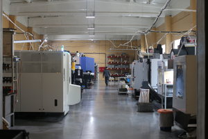 Цех. Здесь в стружку отправляют не мене 1000кг цветнины (алюминия и дюралюминия) в неделю. (4782 просмотра) <a class='original' href='./download/file.php?id=80912&mode=view' target=_blank>Загрузить оригинал (8.72 МБ)</a>