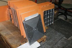 Детали из наших плит Д16Т, нарезали на квадратики мы. (6113 просмотров) <a class='original' href='./download/file.php?id=84992&mode=view' target=_blank>Загрузить оригинал (9.74 МБ)</a>