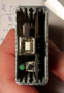 так выглядит один из разъемов девайса (3560 просмотров) <a class='original' href='./download/file.php?id=85123&mode=view' target=_blank>Загрузить оригинал (105.52 КБ)</a>