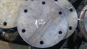 Самый первый вырезанный флянец. Нижняя сторона флянца. шлак отчистил. (8970 просмотров) <a class='original' href='./download/file.php?id=86066&mode=view' target=_blank>Загрузить оригинал (1.25 МБ)</a>