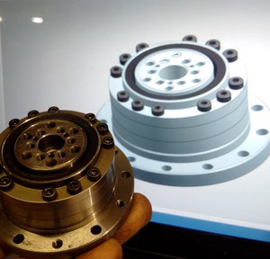 Строил модель, измеряя волновой редуктор микрометром. (10413 просмотров) <a class='original' href='./download/file.php?id=92363&mode=view' target=_blank>Загрузить оригинал (1.04 МБ)</a>