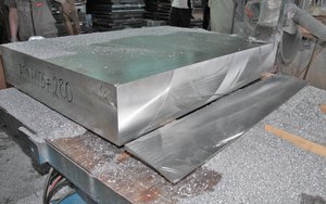 При отрезке от такой алюминиевой плиты (АМГ6) бывает систематическая неточность (3282 просмотра) <a class='original' href='./download/file.php?id=92649&mode=view' target=_blank>Загрузить оригинал (3.08 МБ)</a>