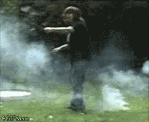 Fireworks-rocket-headshot.gif (2592 просмотра) <a class='original' href='./download/file.php?id=93945&mode=view' target=_blank>Загрузить оригинал (1.99 МБ)</a>