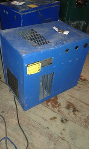 Пивной охладитель.jpg (1693 просмотра) <a class='original' href='./download/file.php?id=96231&mode=view' target=_blank>Загрузить оригинал (246.1 КБ)</a>