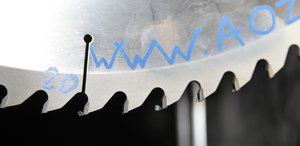 Здесь что-то не так. Кто первый скажет, тому приз-- КУСОК ПЛИТЫ В95ПЧТ2 массой 10-15кг, толщиной 40-46мм. (2017 просмотров) <a class='original' href='./download/file.php?id=96457&mode=view' target=_blank>Загрузить оригинал (1.44 МБ)</a>