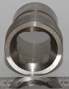 Деталь из прутка ВТ6, который стоил очень сносно. В отличие от сломанного инструмента. (5523 просмотра) <a class='original' href='./download/file.php?id=97810&mode=view' target=_blank>Загрузить оригинал (287.88 КБ)</a>