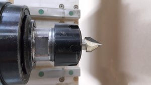 С цангой 1/2 (5443 просмотра) <a class='original' href='./download/file.php?id=99019&mode=view' target=_blank>Загрузить оригинал (4.25 МБ)</a>