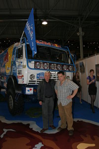 Рруководитель &quot;КАМАЗ-Мастер&quot; Семен Якубов (слева). (5258 просмотров) <a class='original' href='./download/file.php?id=99196&mode=view' target=_blank>Загрузить оригинал (2.57 МБ)</a>